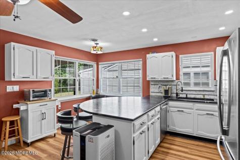 18 Banbury Avenue Manchester NJ 08759