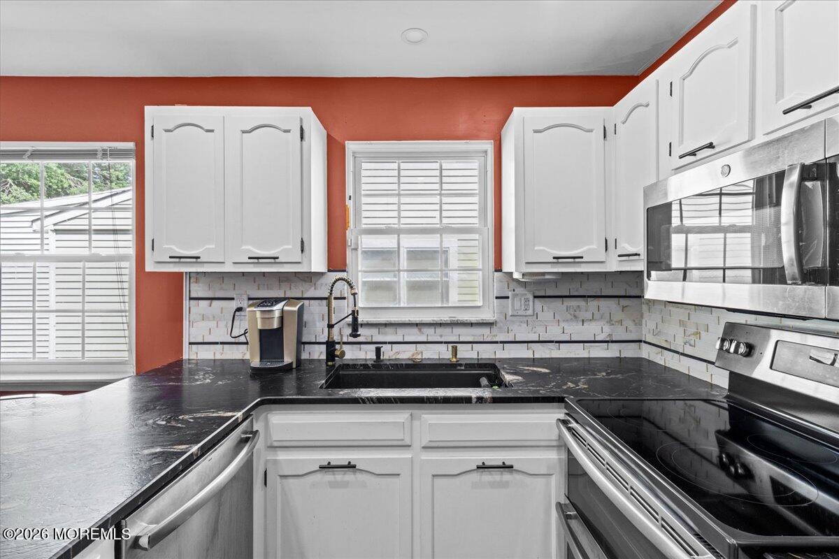 18 Banbury Avenue Manchester NJ 08759