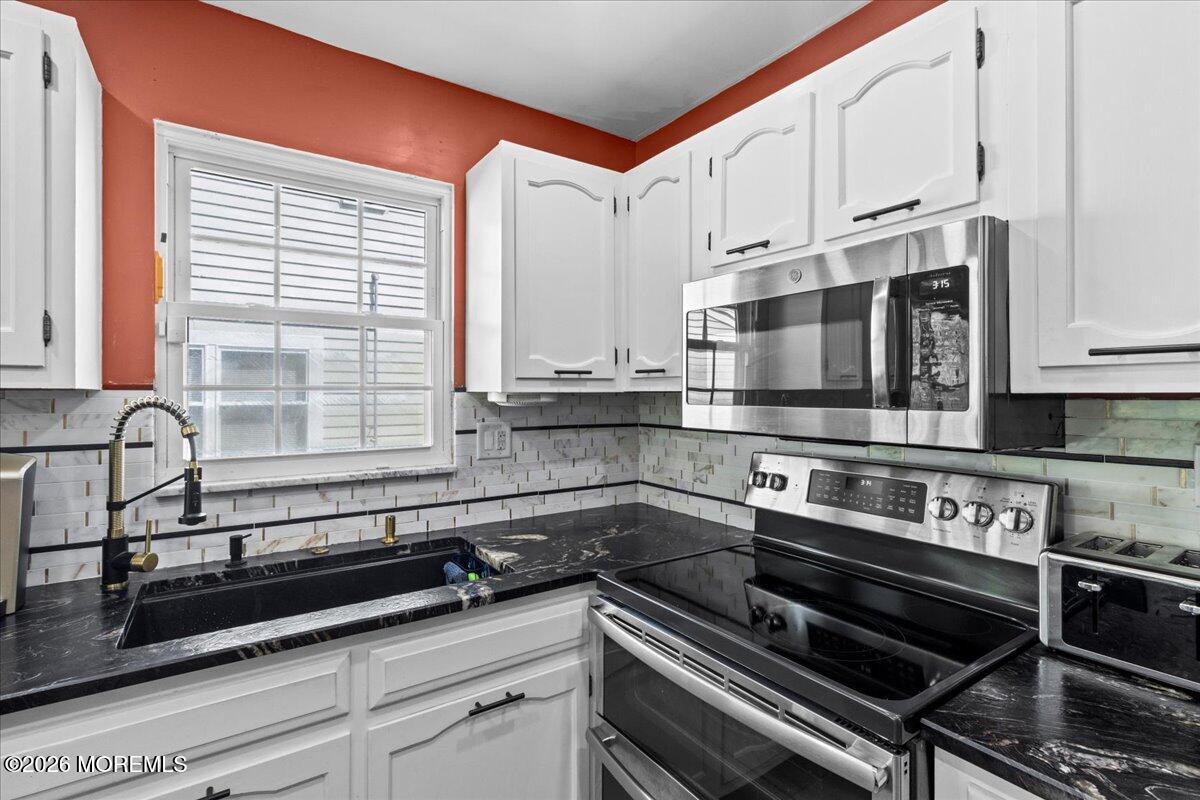 18 Banbury Avenue Manchester NJ 08759