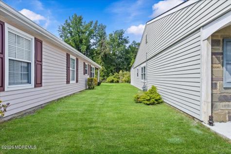 18 Banbury Avenue Manchester NJ 08759