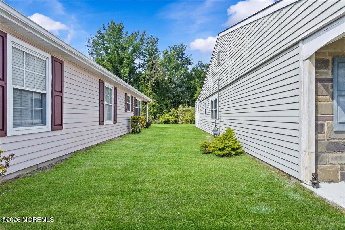 18 Banbury Avenue Manchester NJ 08759