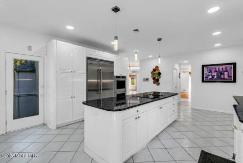 118 Mountainside View Morganville NJ 07751