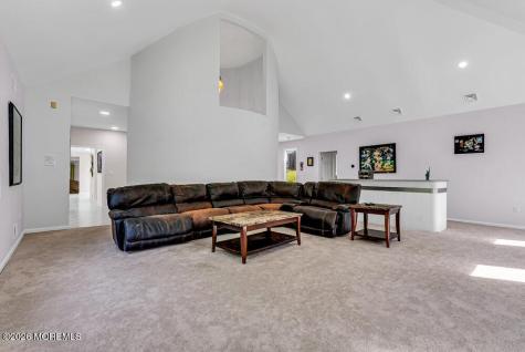 118 Mountainside View Morganville NJ 07751