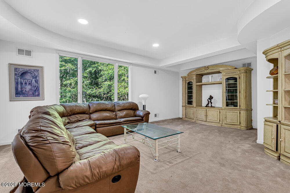 118 Mountainside View Morganville NJ 07751