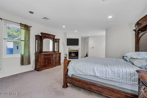 118 Mountainside View Morganville NJ 07751