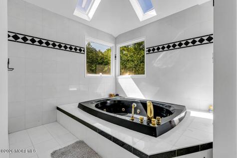 118 Mountainside View Morganville NJ 07751