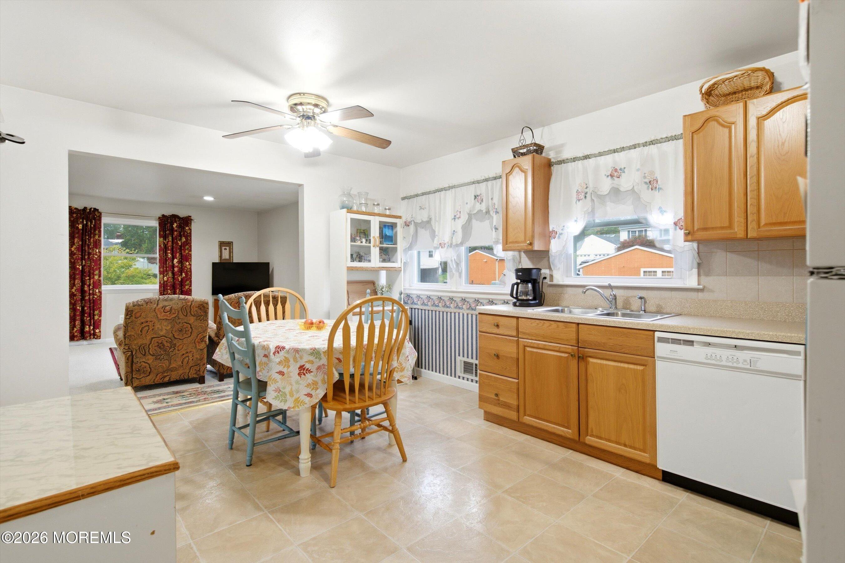 428 Tiller Avenue Beachwood NJ 08722