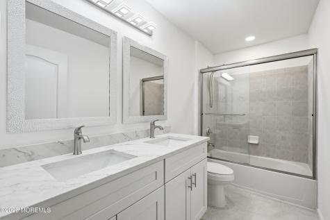 10 Etty Court Manchester NJ 08759