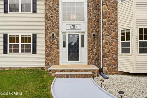10 Etty Court Manchester NJ 08759