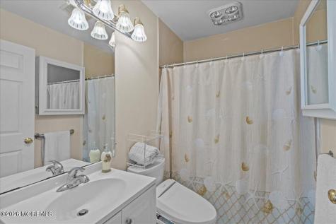 123 Mermaid Drive Manahawkin NJ 08050