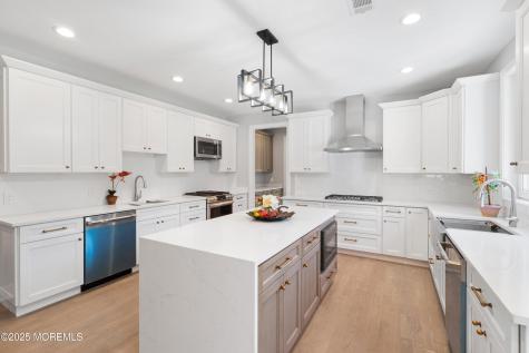 8 Haystack Court Howell NJ 07731