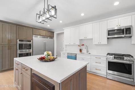 8 Haystack Court Howell NJ 07731