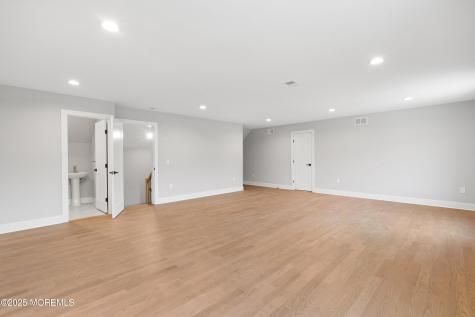 8 Haystack Court Howell NJ 07731