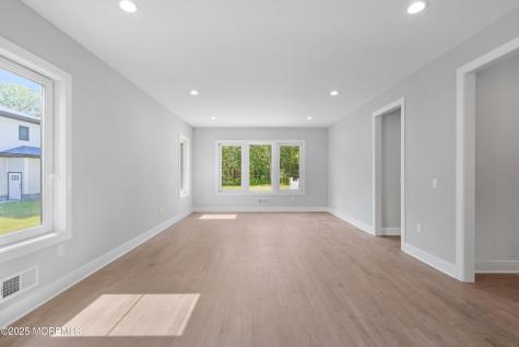 8 Haystack Court Howell NJ 07731