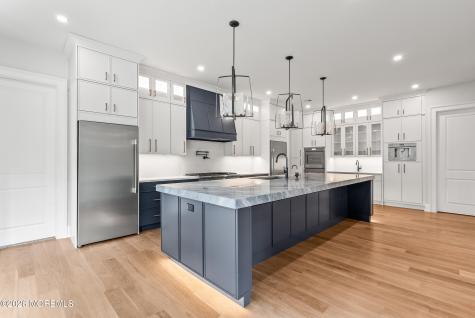 8 Buchhop Lane Red Bank NJ 07701