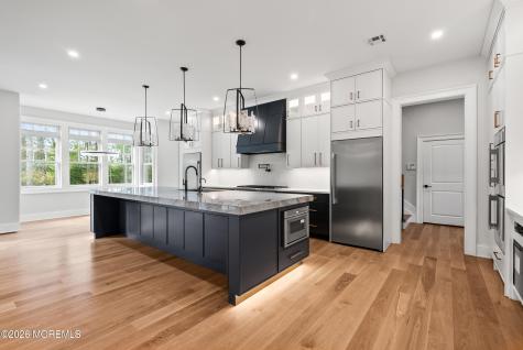 8 Buchhop Lane Red Bank NJ 07701