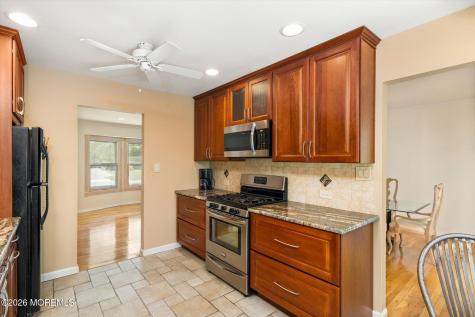 88 Stratford Drive Manalapan NJ 07726