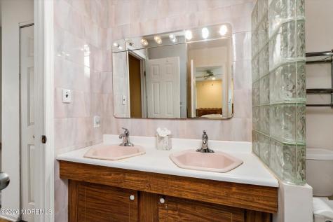 88 Stratford Drive Manalapan NJ 07726