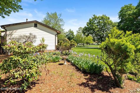 88 Stratford Drive Manalapan NJ 07726