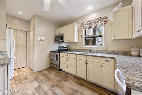 108 Clay Street Tuckerton NJ 08087