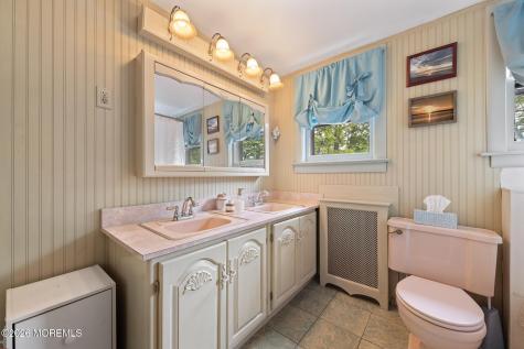 108 Clay Street Tuckerton NJ 08087