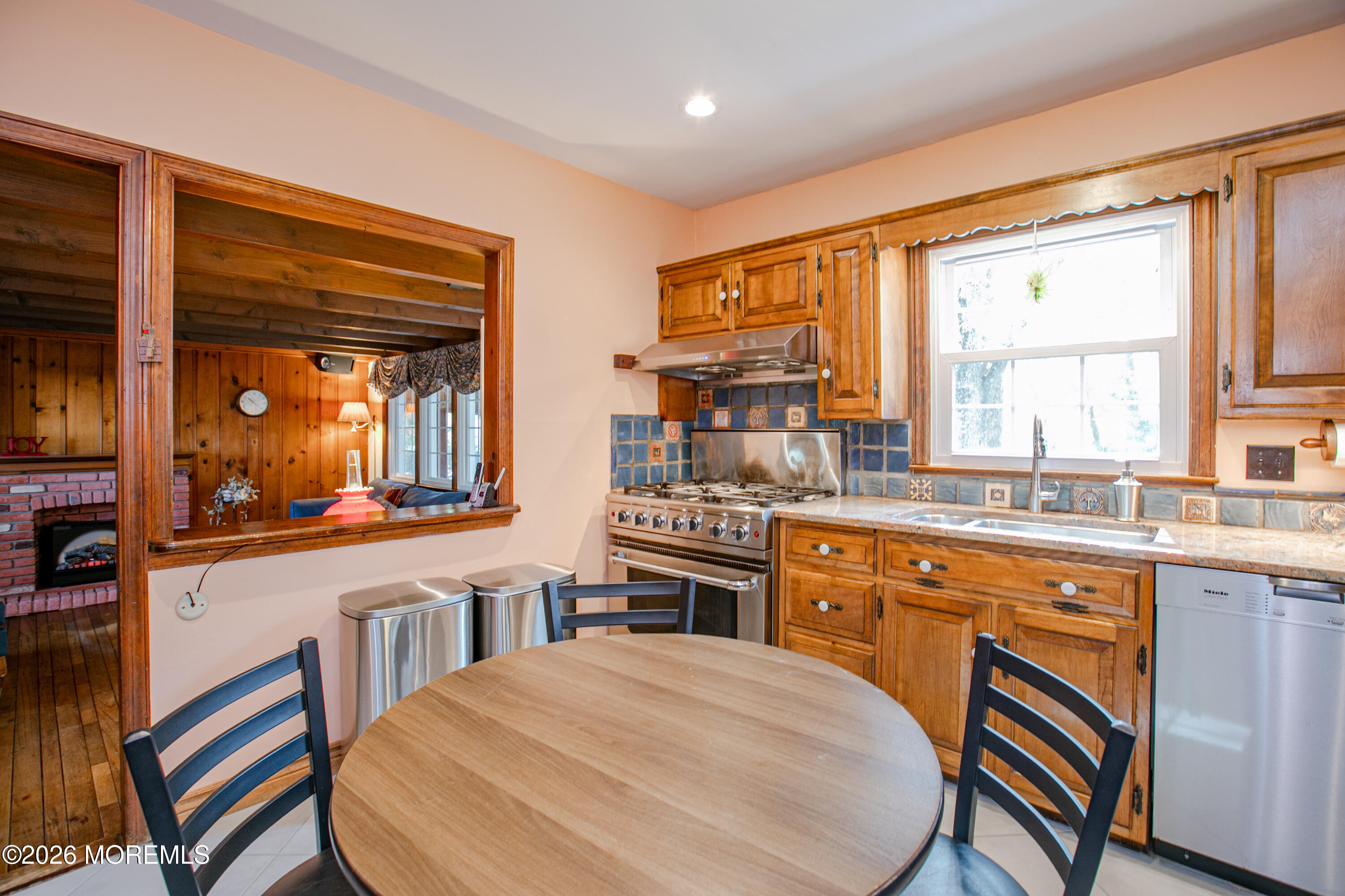 75 Lakeview Drive Allentown NJ 08501