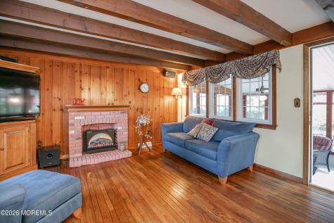 75 Lakeview Drive Allentown NJ 08501