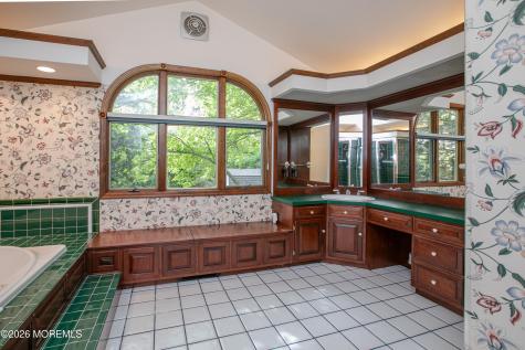 75 Lakeview Drive Allentown NJ 08501