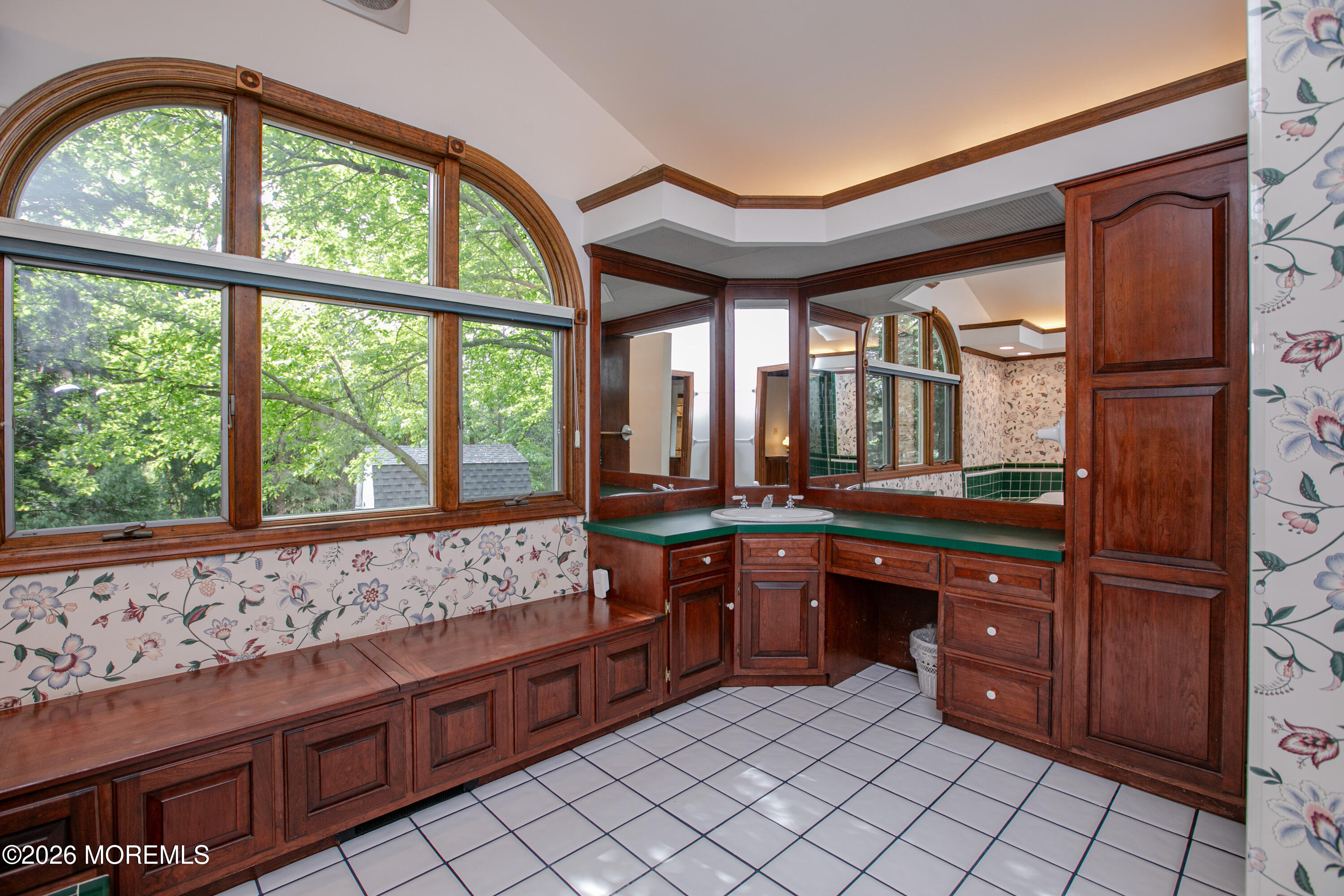 75 Lakeview Drive Allentown NJ 08501