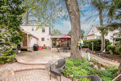 75 Lakeview Drive Allentown NJ 08501
