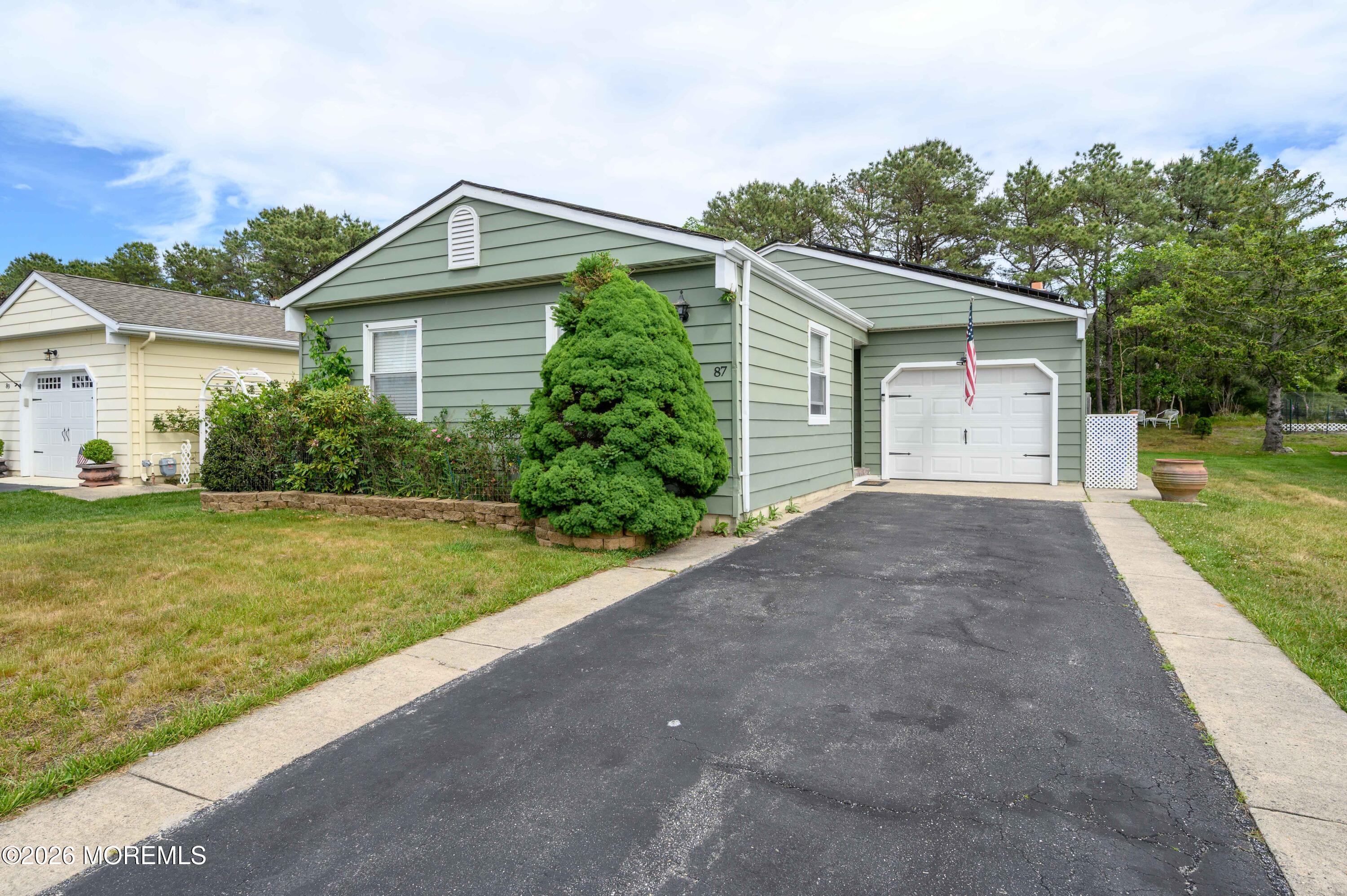 87 Chesterfield Lane Toms River NJ 08757