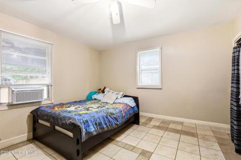 1410 Jeffrey Street Lakewood NJ 08701