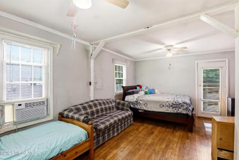 1410 Jeffrey Street Lakewood NJ 08701