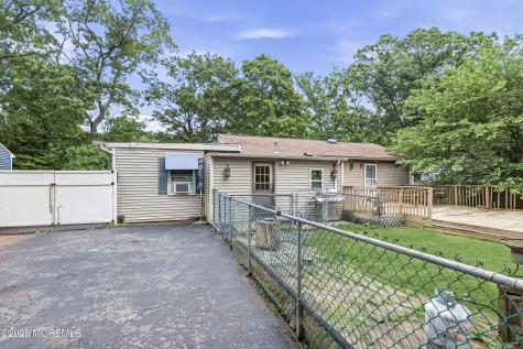 1410 Jeffrey Street Lakewood NJ 08701