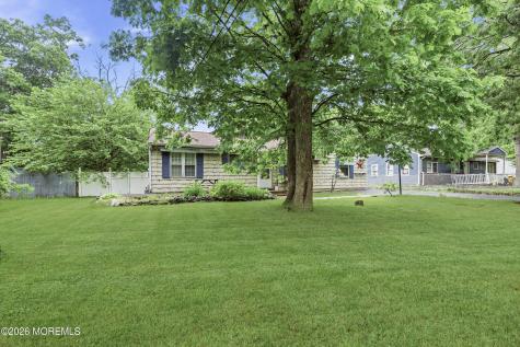 1410 Jeffrey Street Lakewood NJ 08701