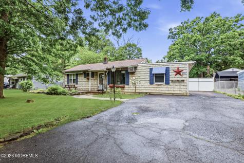 1410 Jeffrey Street Lakewood NJ 08701