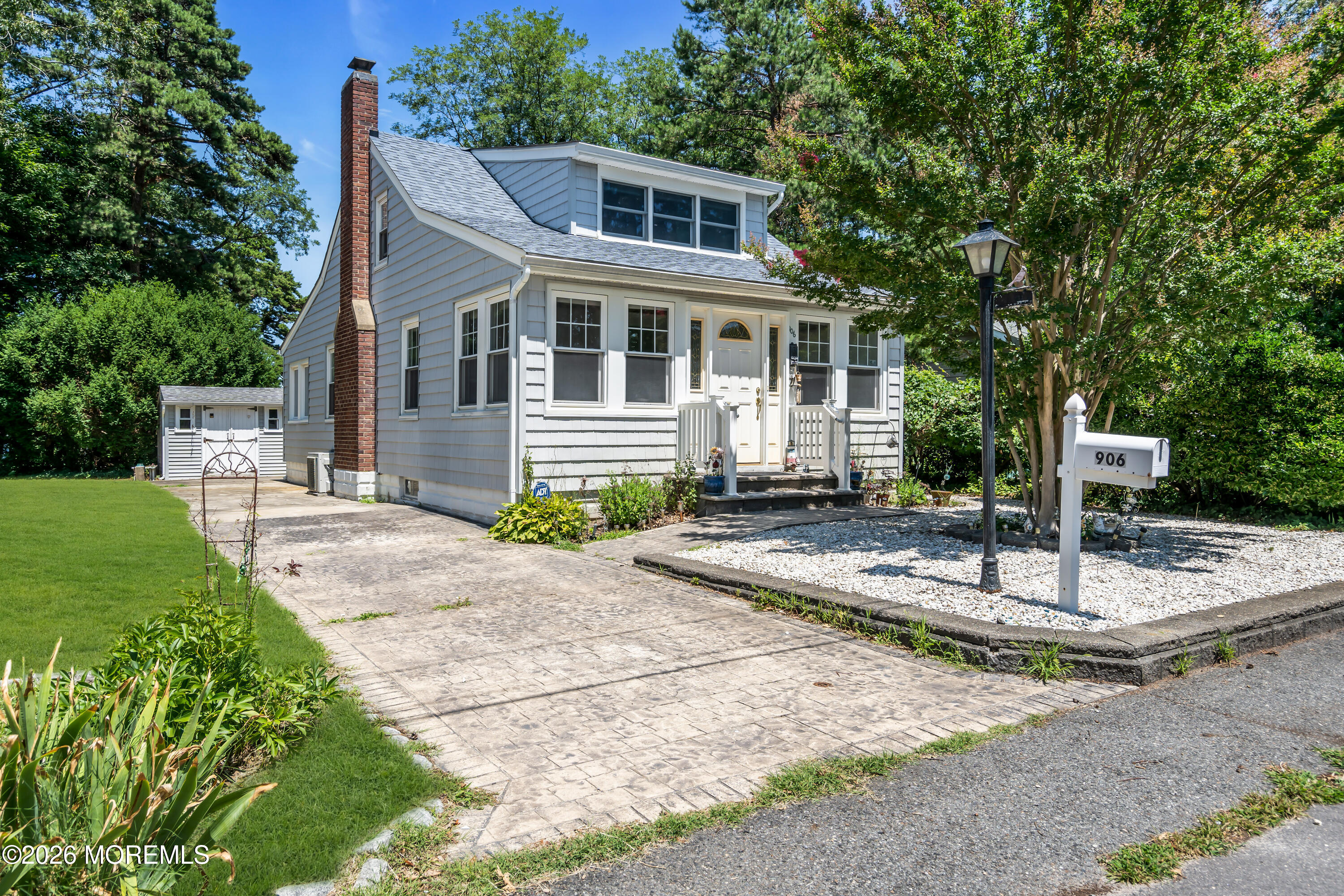 906 Lincoln Avenue Pine Beach NJ 08741