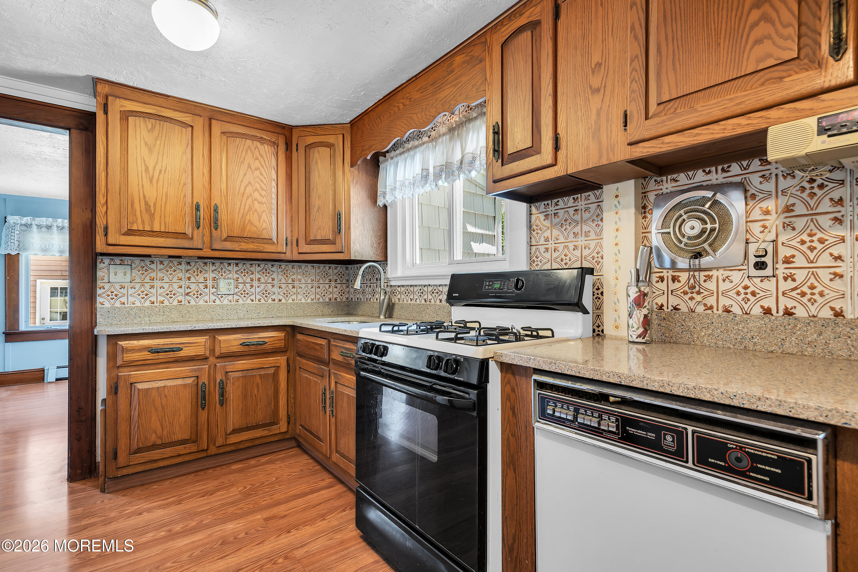 906 Lincoln Avenue Pine Beach NJ 08741