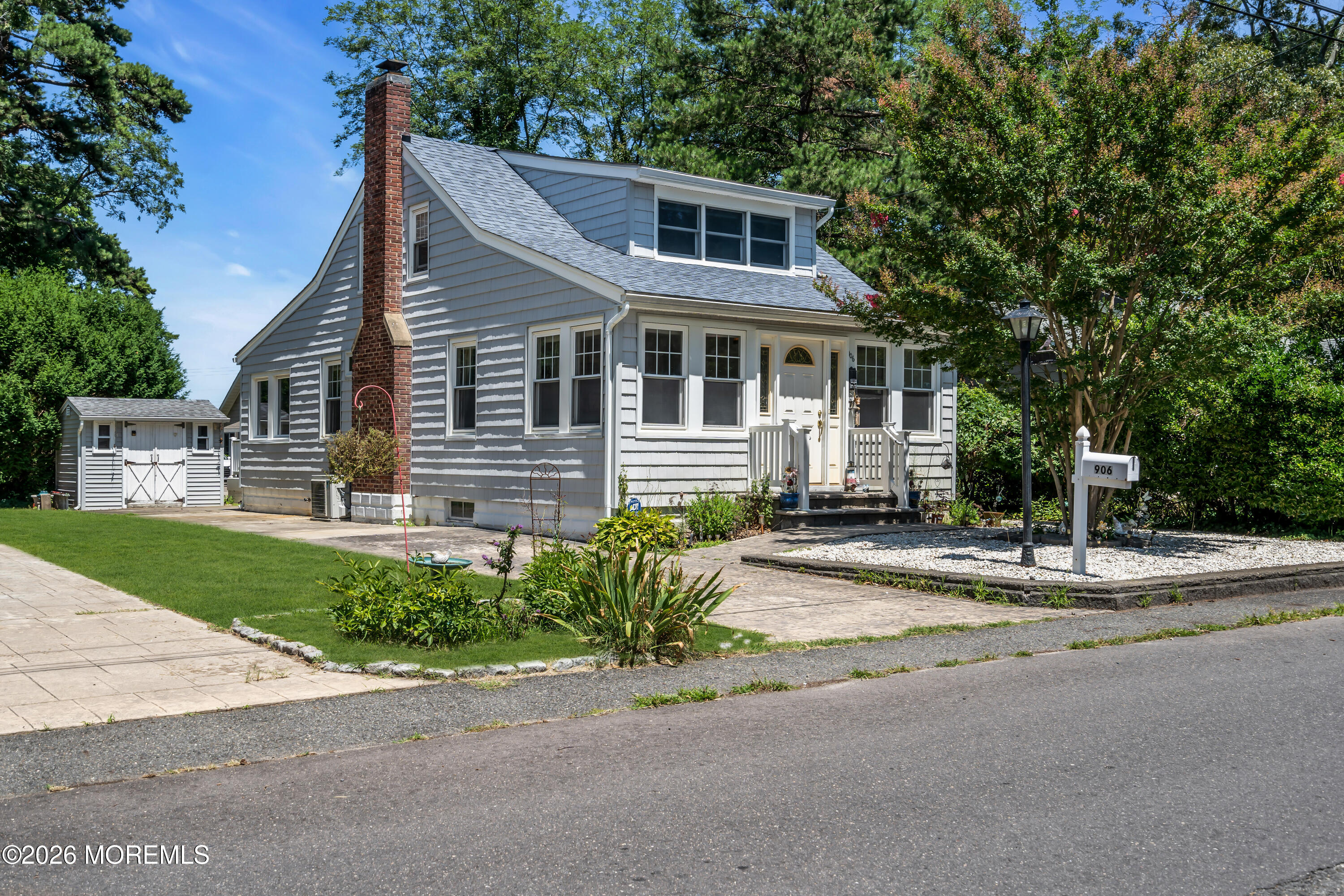 906 Lincoln Avenue Pine Beach NJ 08741