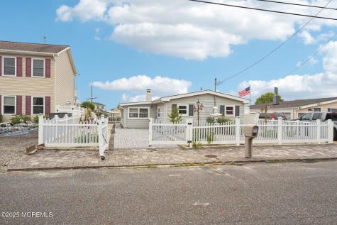 927 Beach Haven West Boulevard Manahawkin NJ 08050