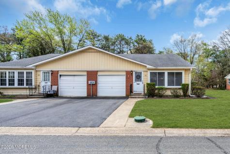 18 Lenape Drive Whiting NJ 08759