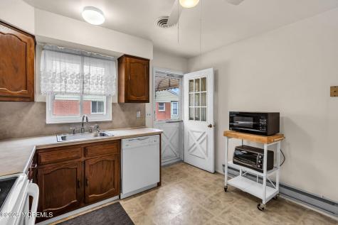 18 Lenape Drive Whiting NJ 08759