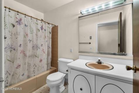 18 Lenape Drive Whiting NJ 08759