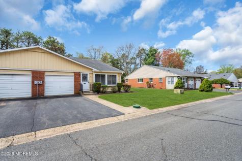 18 Lenape Drive Whiting NJ 08759