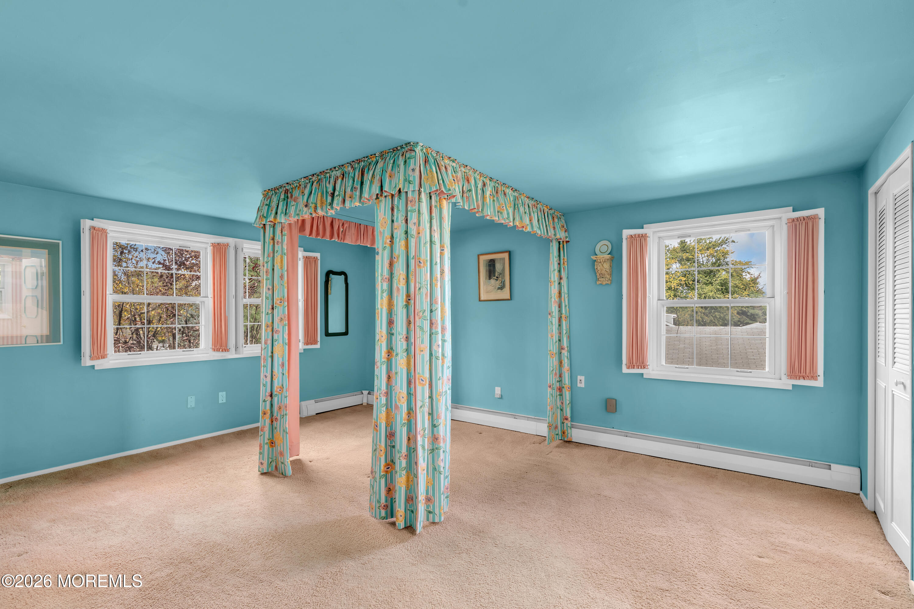 8 Avalon Lane Aberdeen NJ 07747