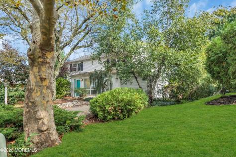 8 Avalon Lane Aberdeen NJ 07747