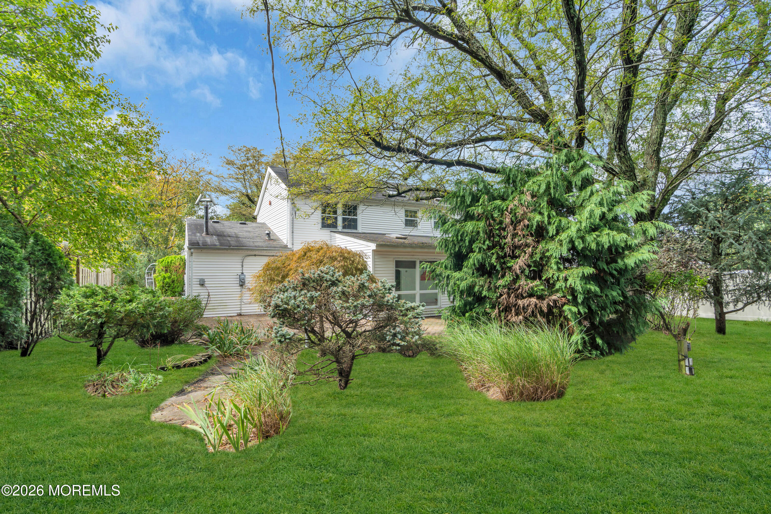 8 Avalon Lane Aberdeen NJ 07747