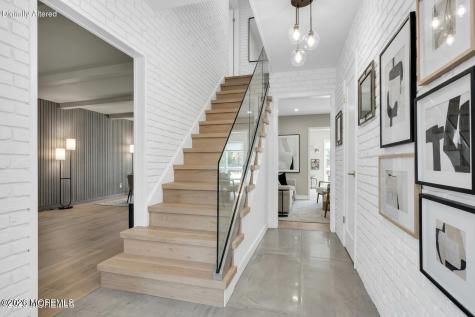 8 Avalon Lane Aberdeen NJ 07747