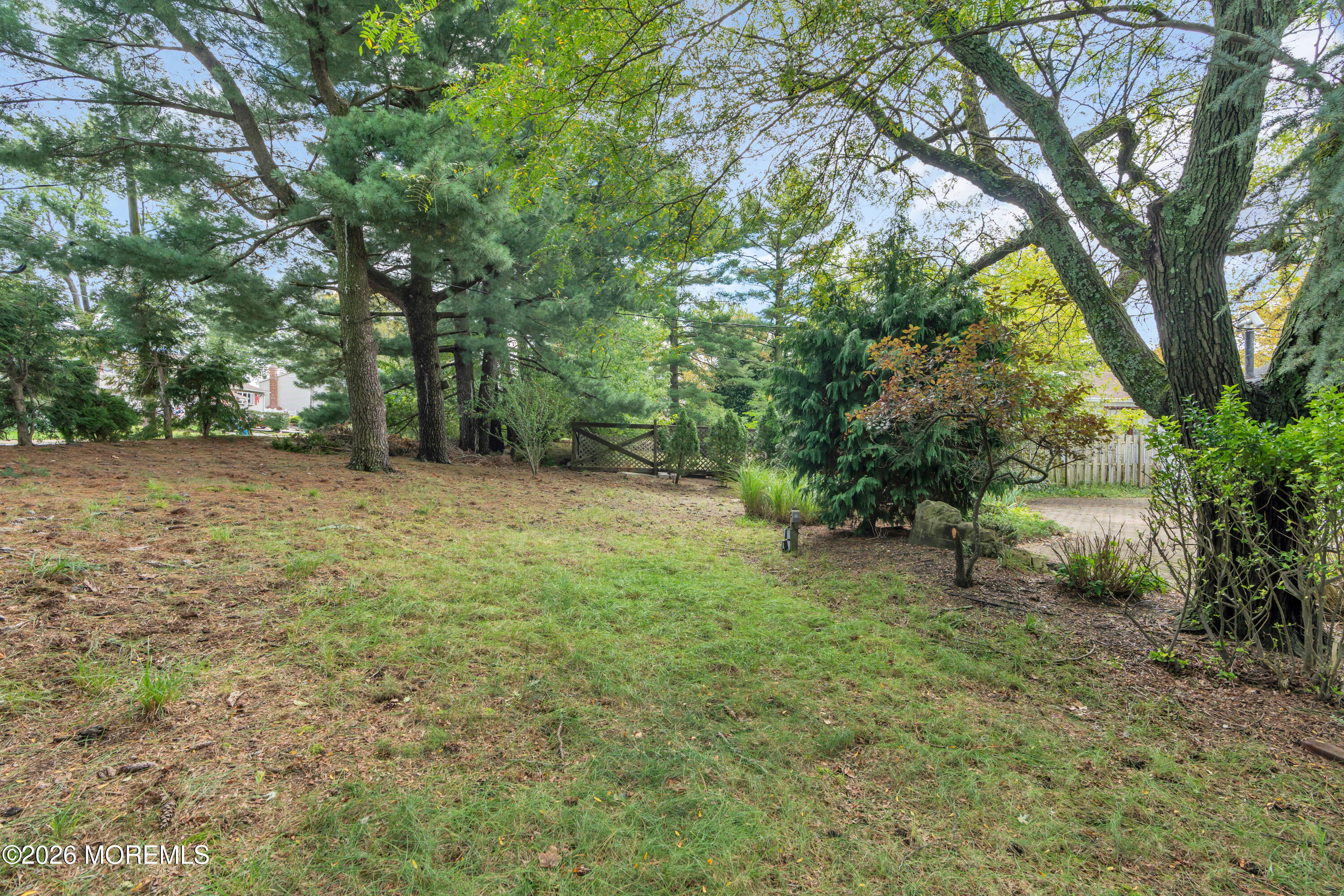 8 Avalon Lane Aberdeen NJ 07747