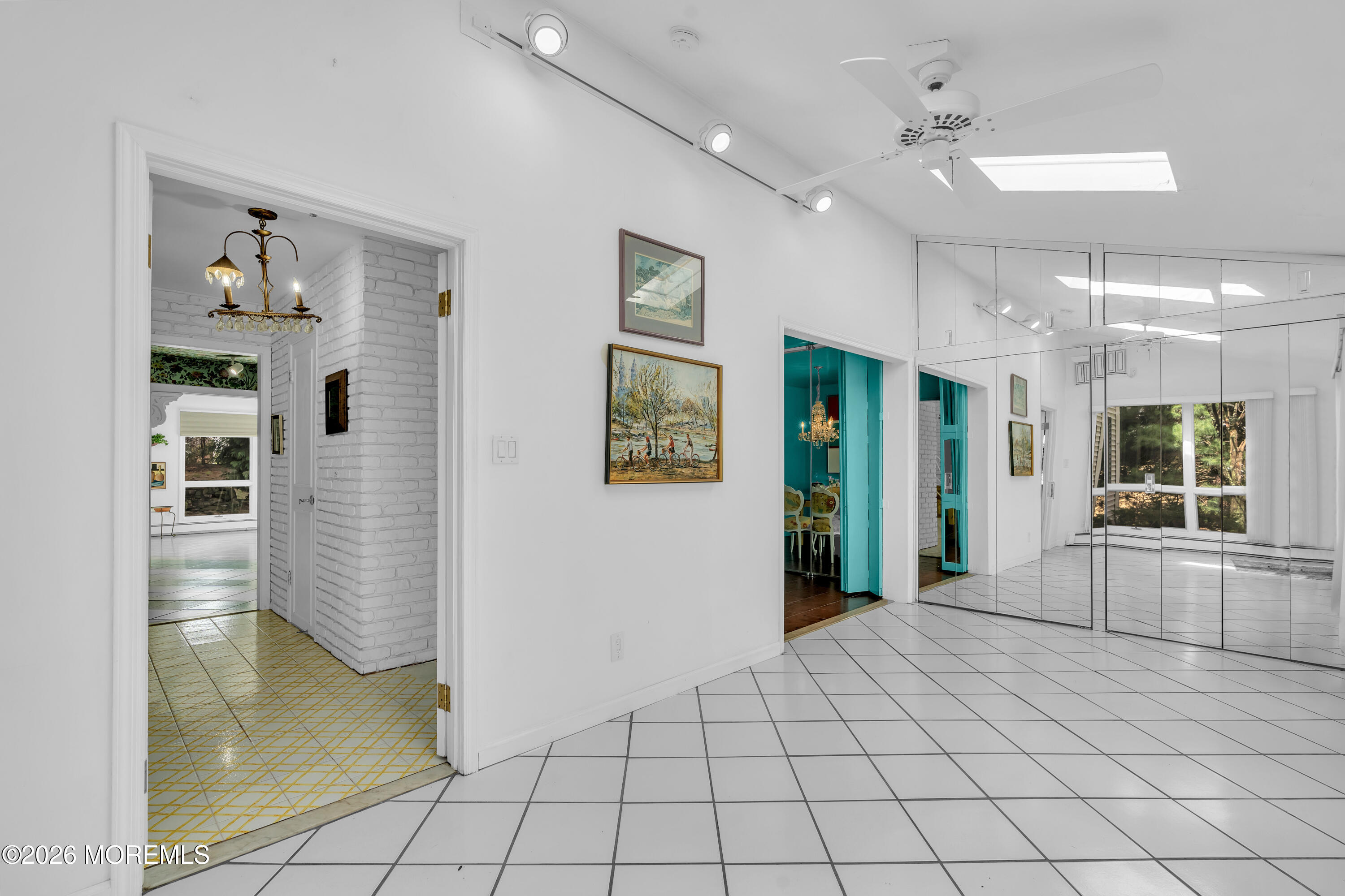 8 Avalon Lane Aberdeen NJ 07747
